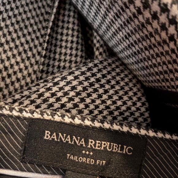 Banana Republic Tailored Fit Wool Blend Houndstooth Suit - Picture 5 of 6